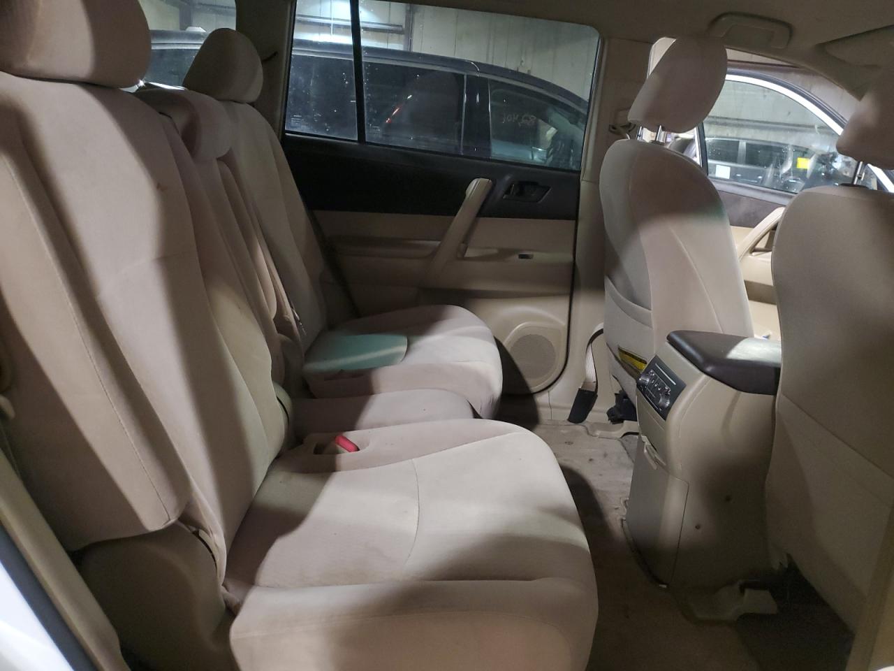 2009 Toyota Highlander - Image 11