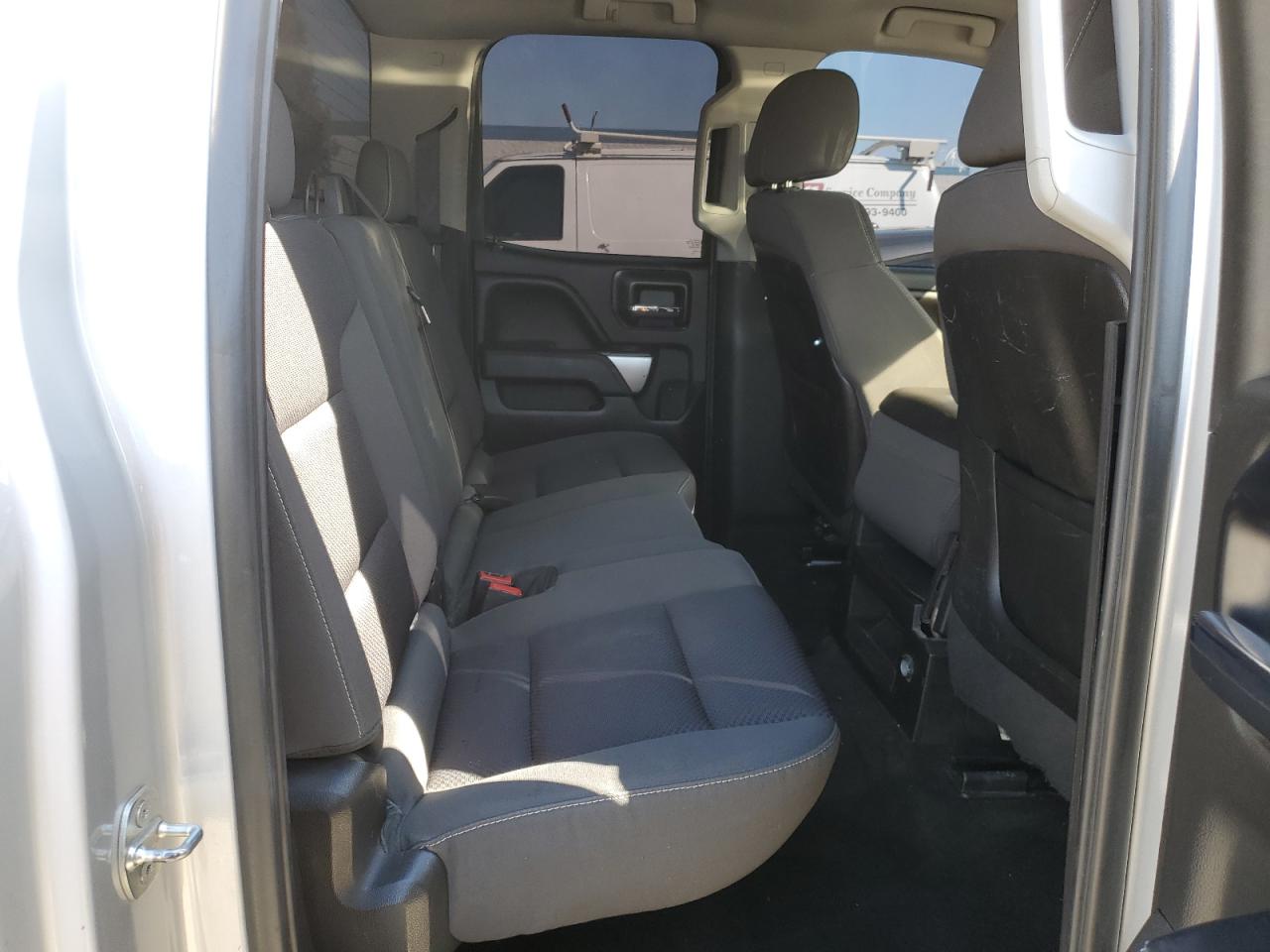 2014 Chevrolet Silverado - Image 10