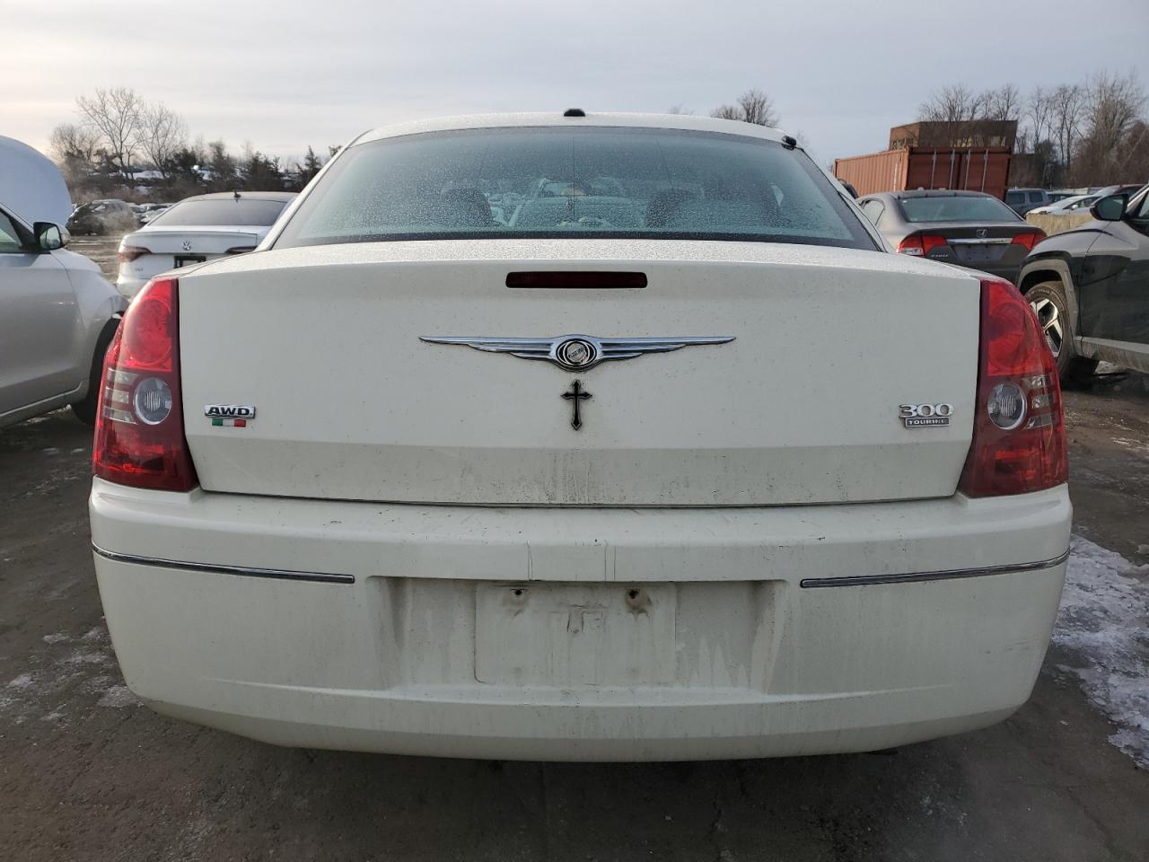 2010 Chrysler 300 - Image 6