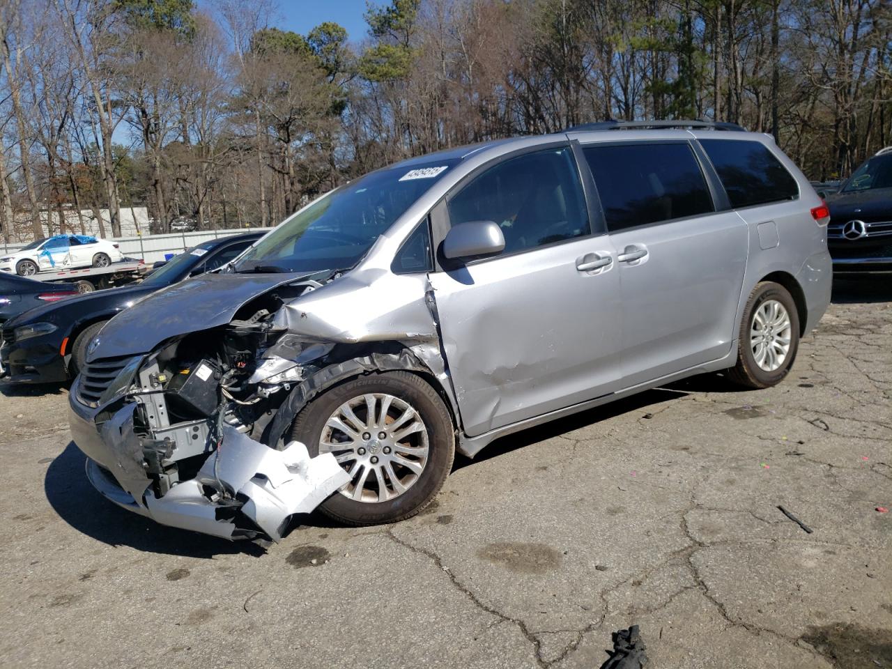2012 Toyota Sienna - Image 1