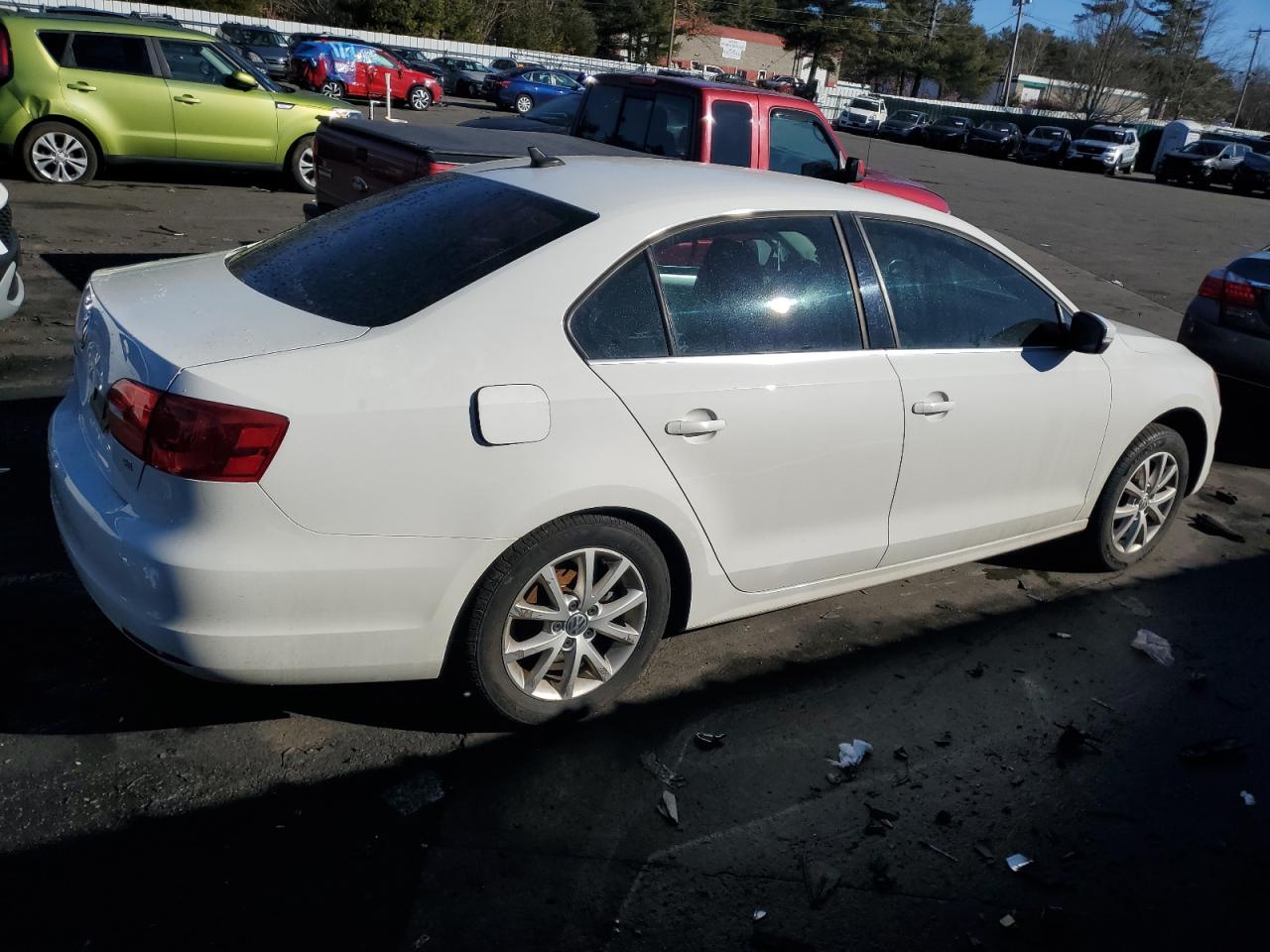 2014 Volkswagen Jetta - Image 3