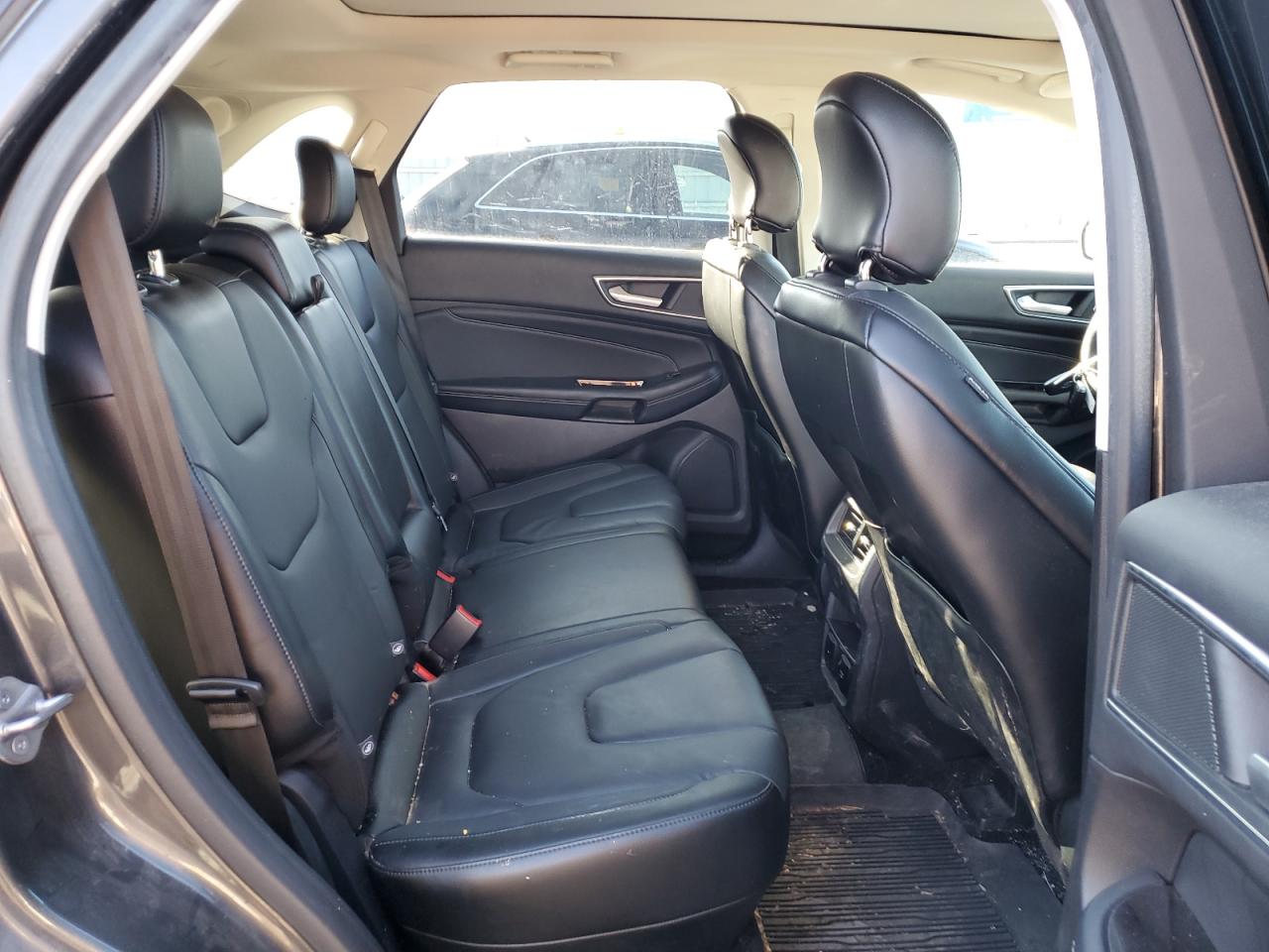 2017 Ford Edge - Image 11