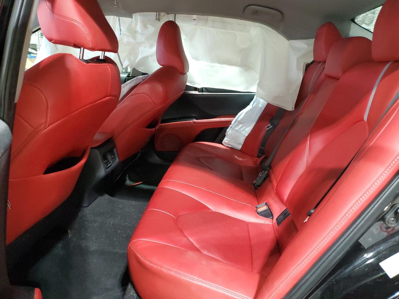 2018 Toyota Camry - Image 11