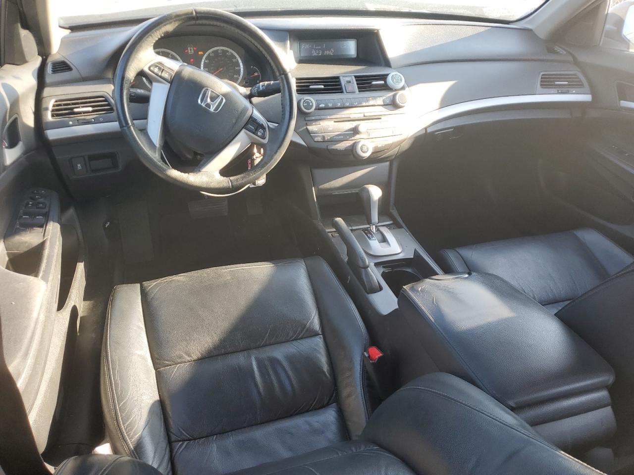 2011 Honda Accord - Image 8