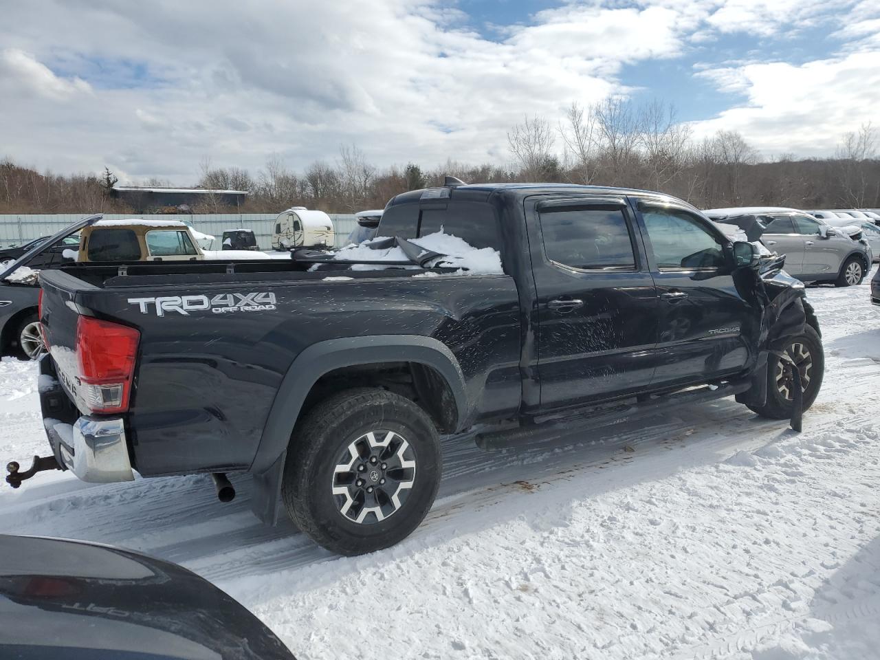 2017 Toyota Tacoma - Image 3