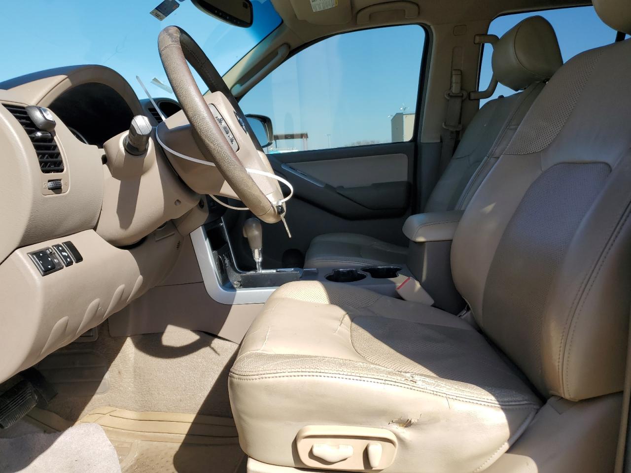 2009 Nissan Pathfinder - Image 7