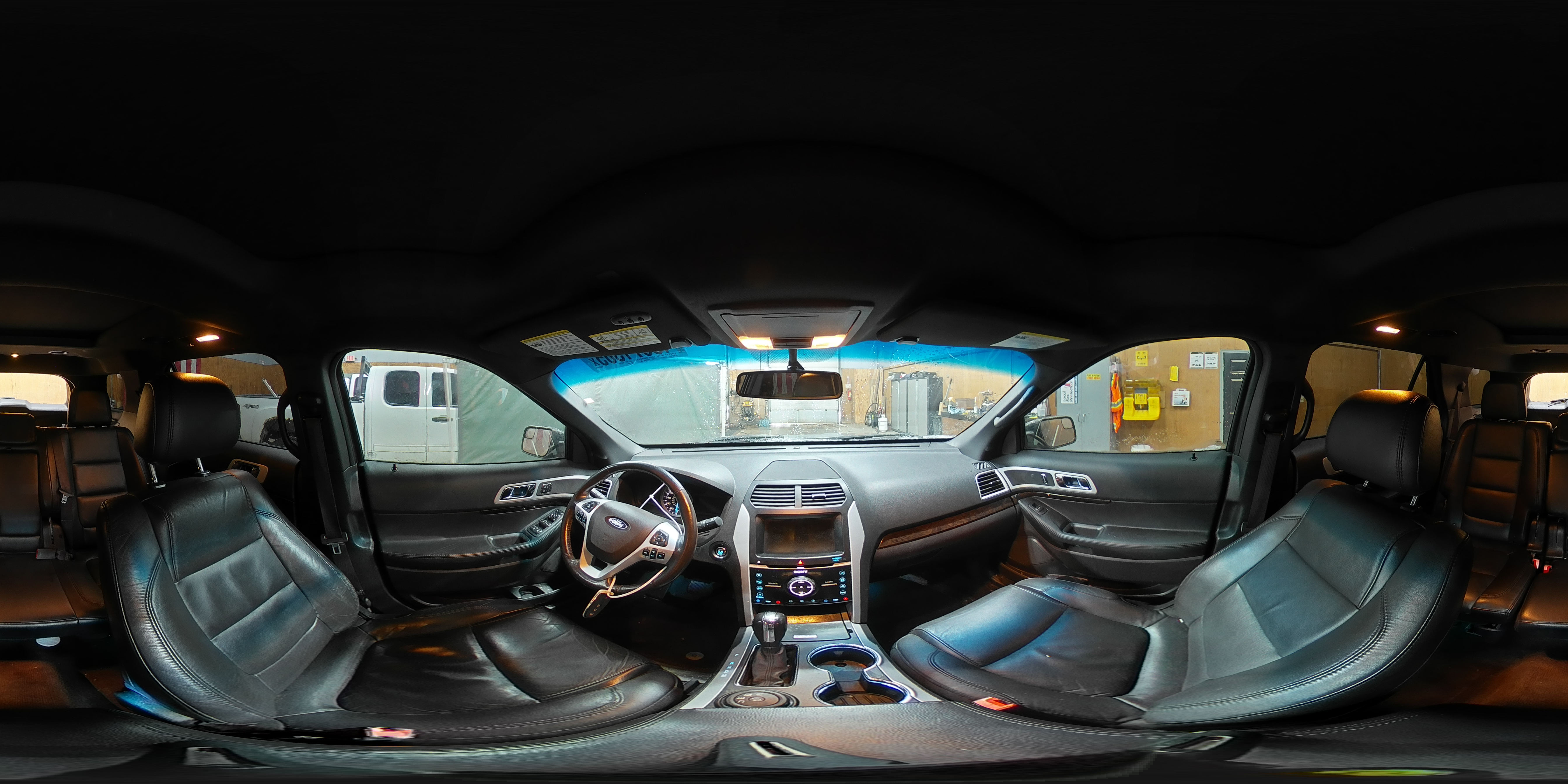 2015 Ford Explorer - Image 14