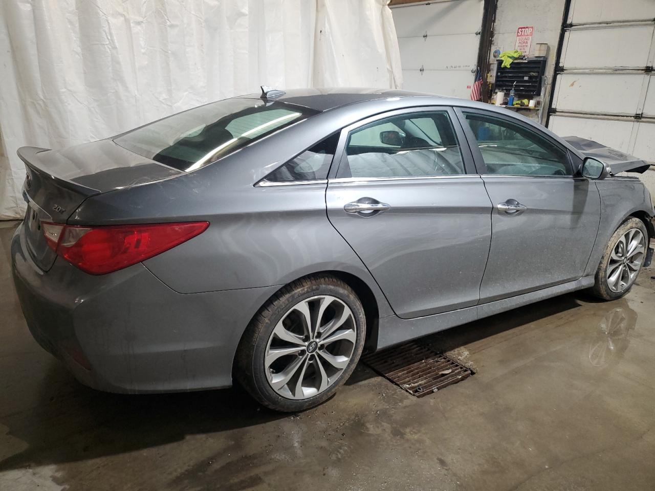 2014 Hyundai Sonata - Image 3