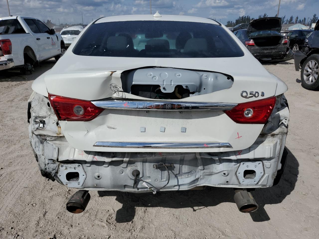 2014 Infiniti Q50 - Image 6