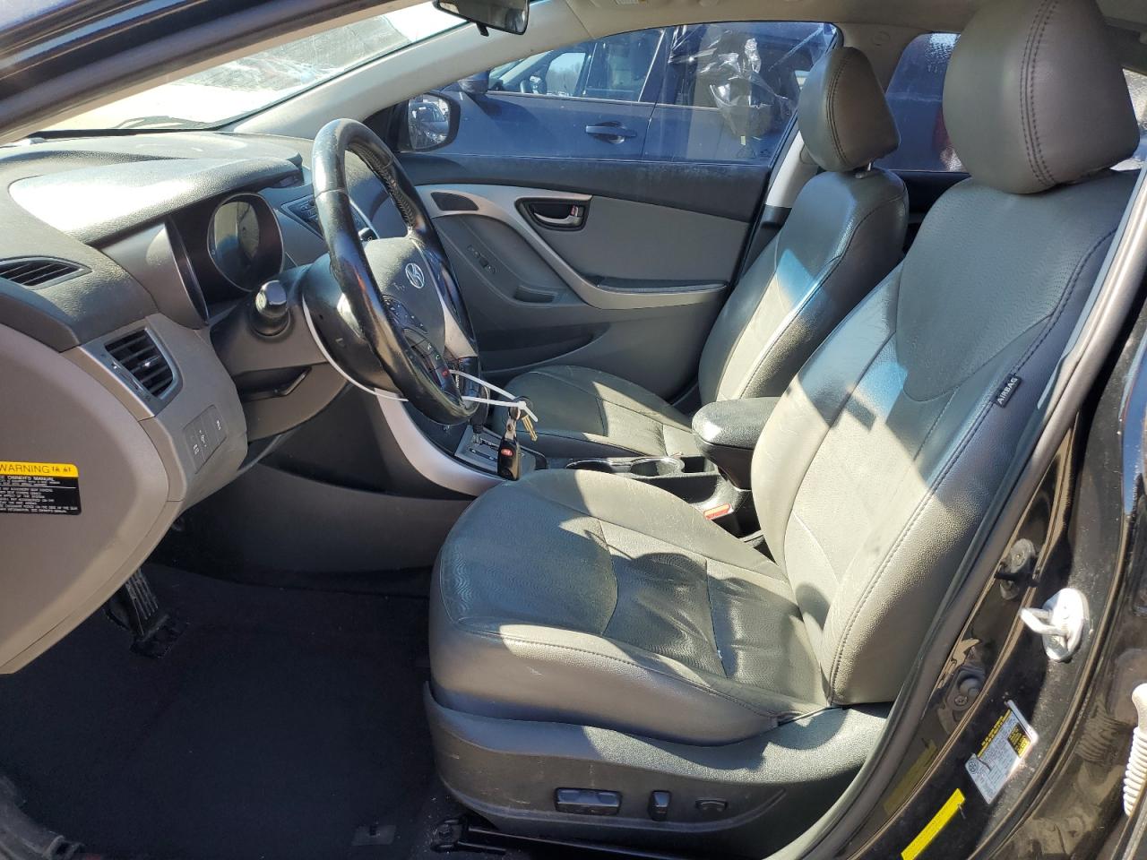 2013 Hyundai Elantra - Image 7