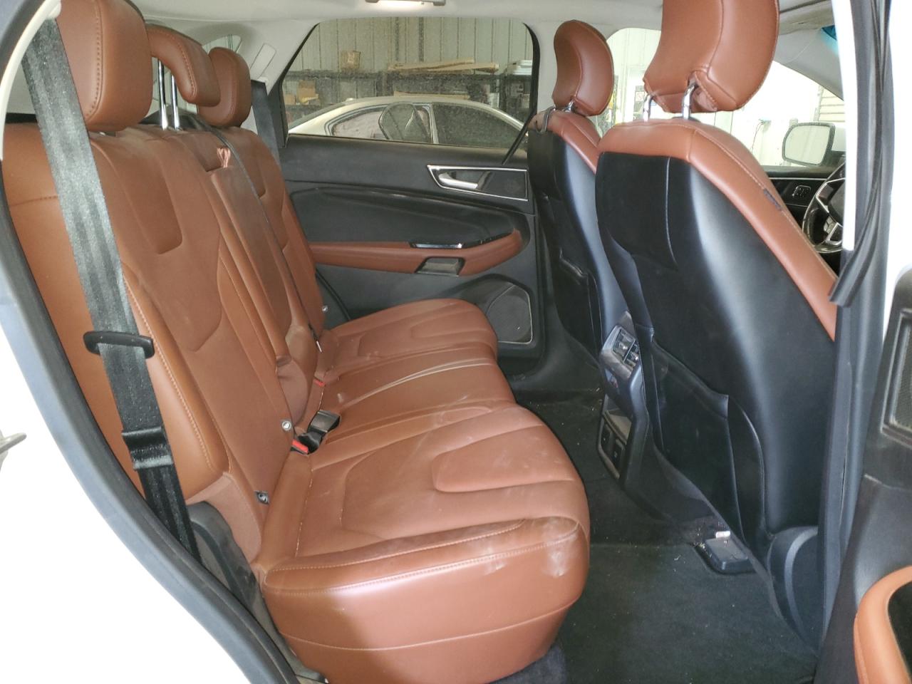 2016 Ford Edge - Image 11