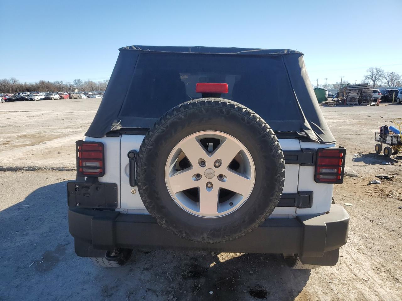 2016 Jeep Wrangler - Image 6