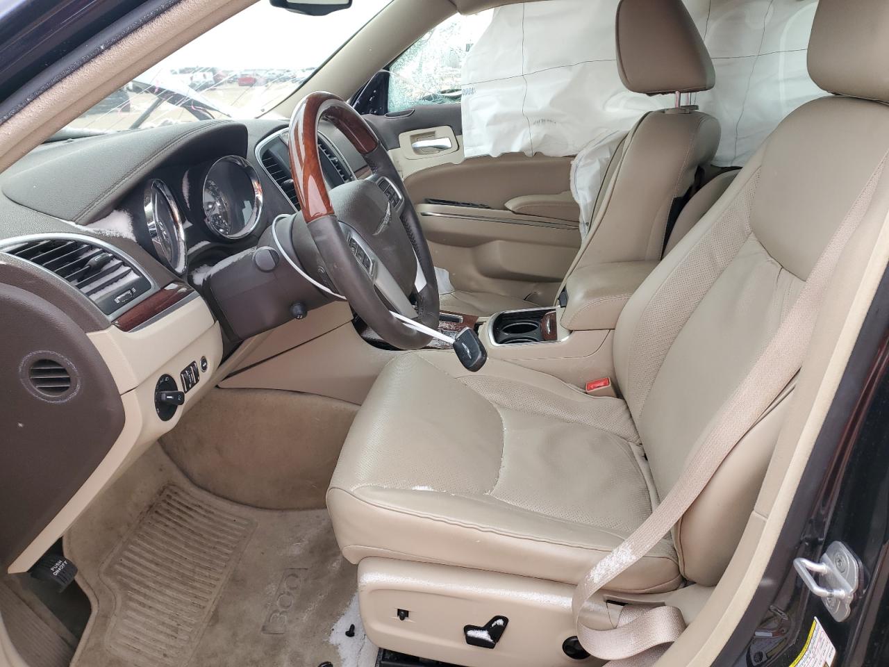 2011 Chrysler 300 - Image 7
