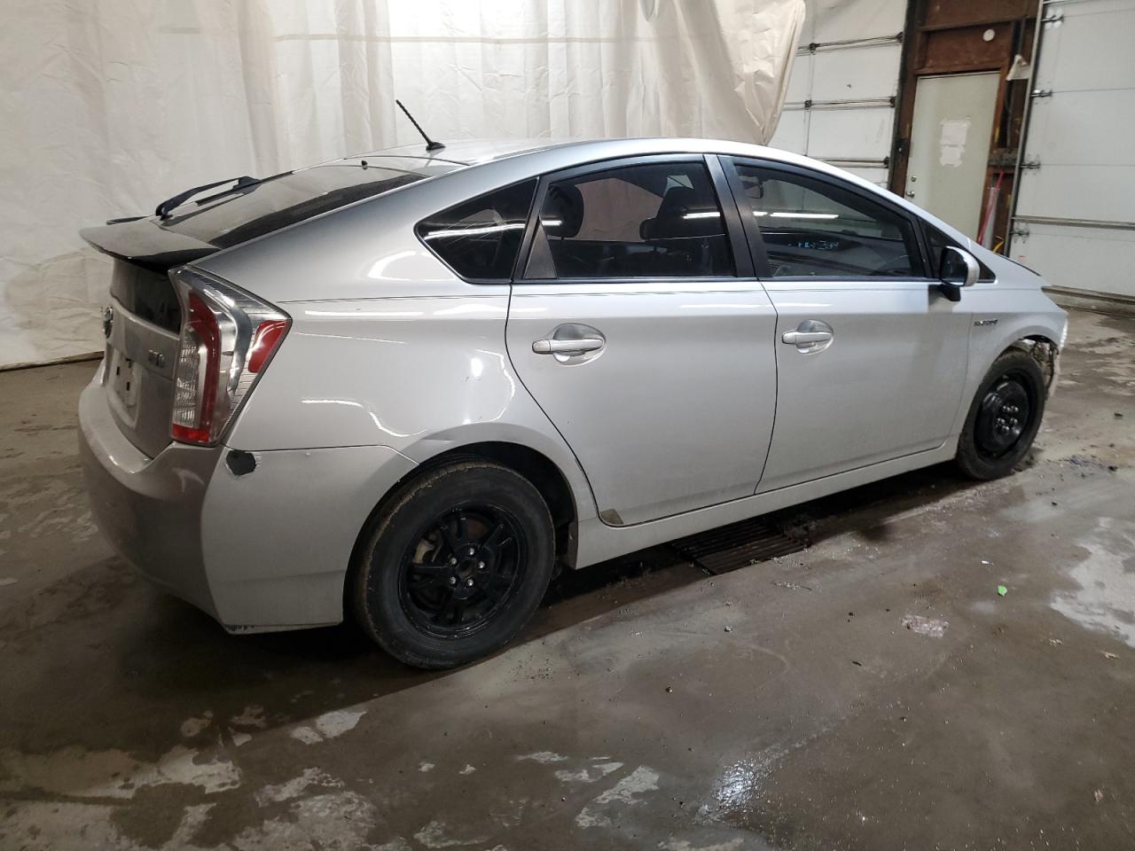 2014 Toyota Prius - Image 3