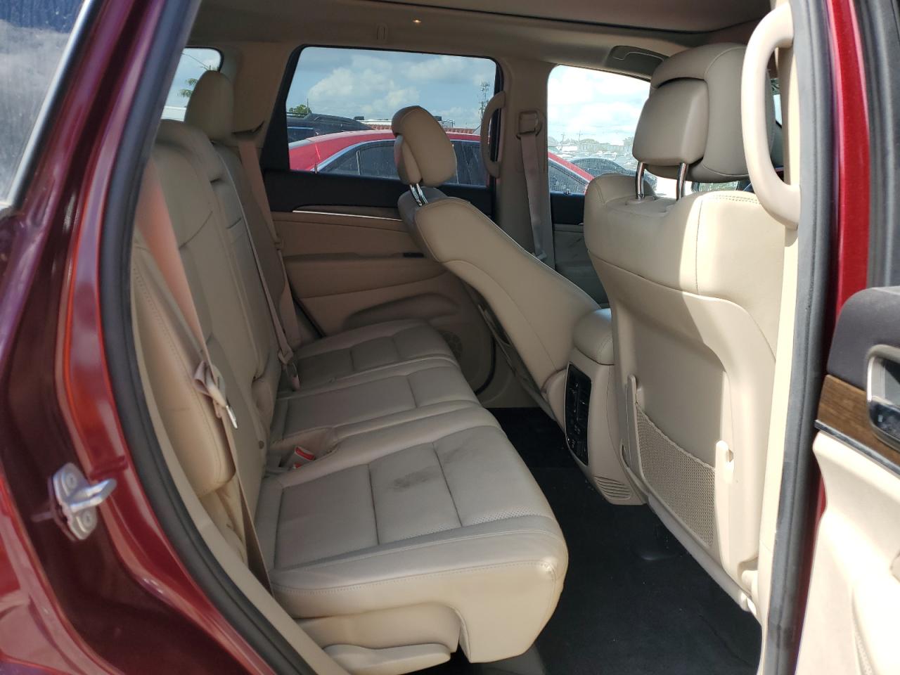 2016 Jeep Grand Cherokee - Image 11