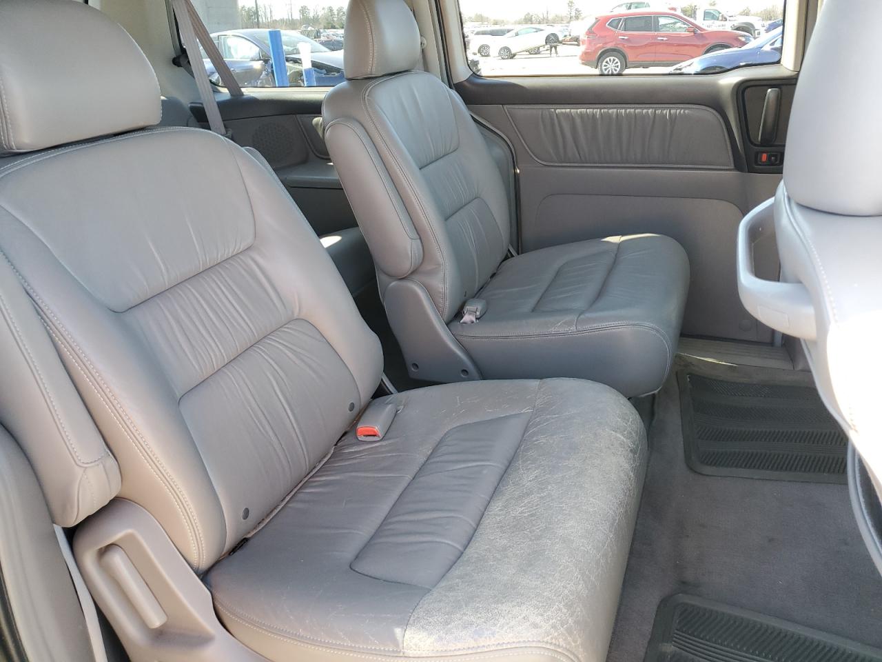 2002 Honda Odyssey - Image 11