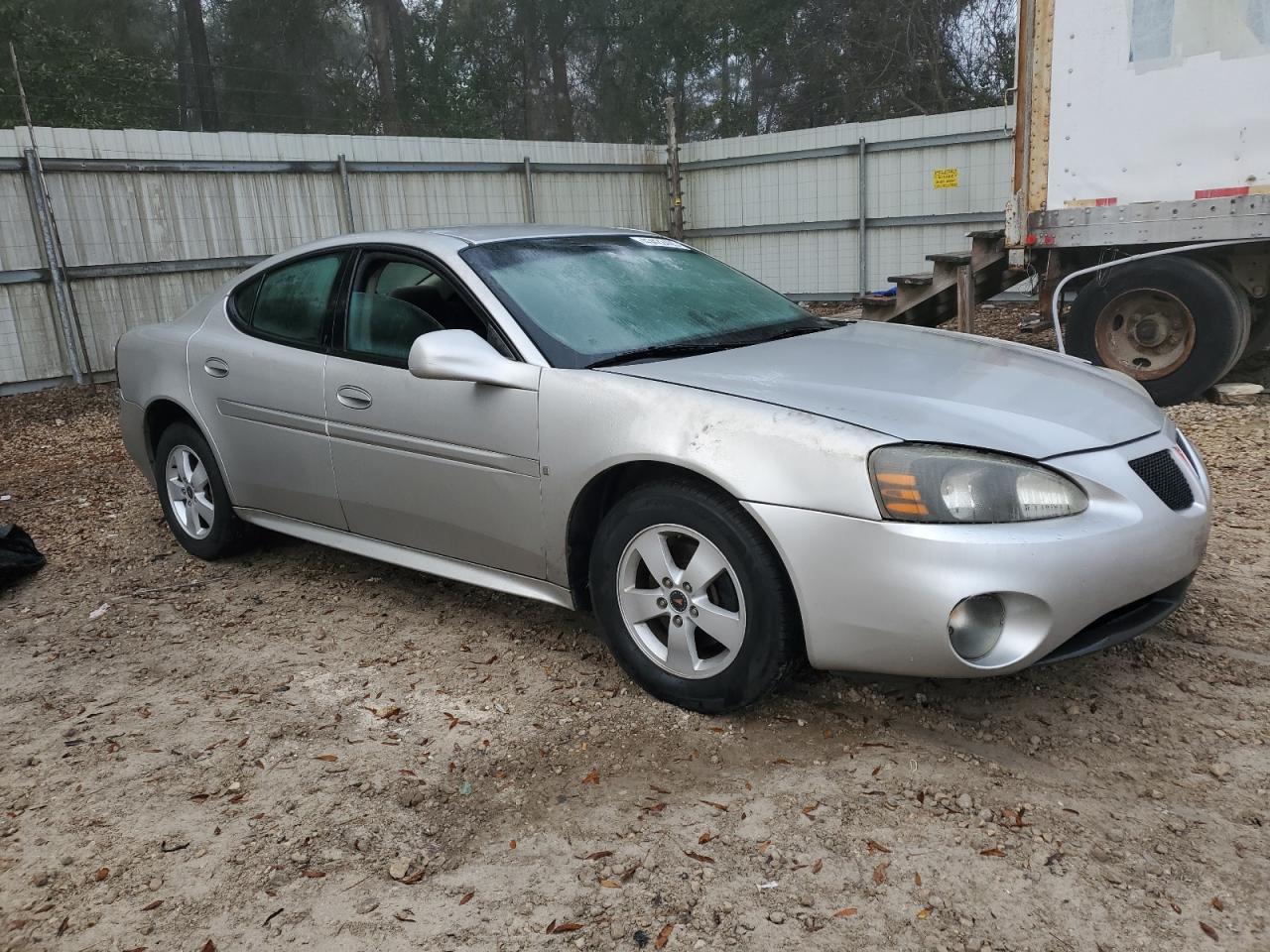 2006 Pontiac Grand Prix - Image 4