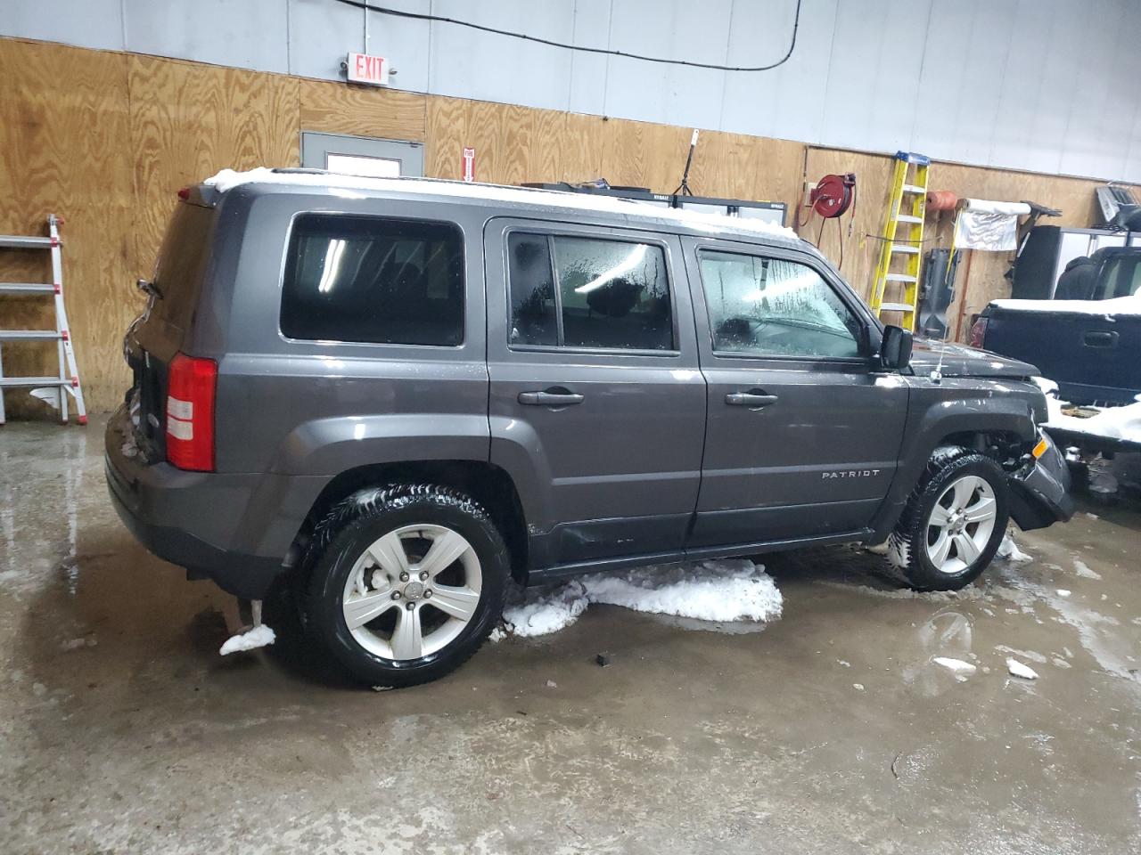 2015 Jeep Liberty (Patriot) - Image 3