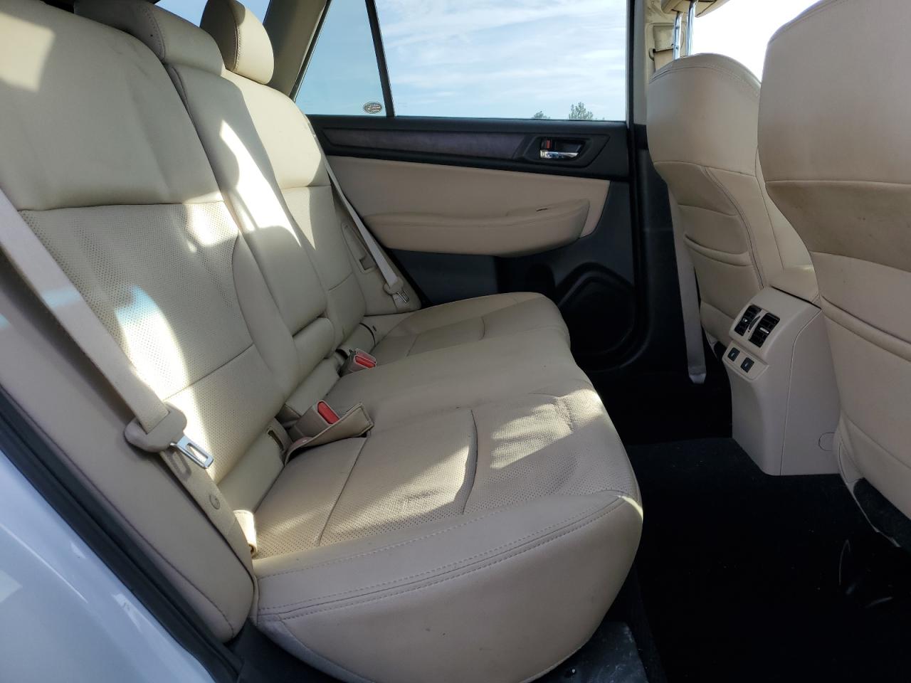 2016 Subaru Outback - Image 11