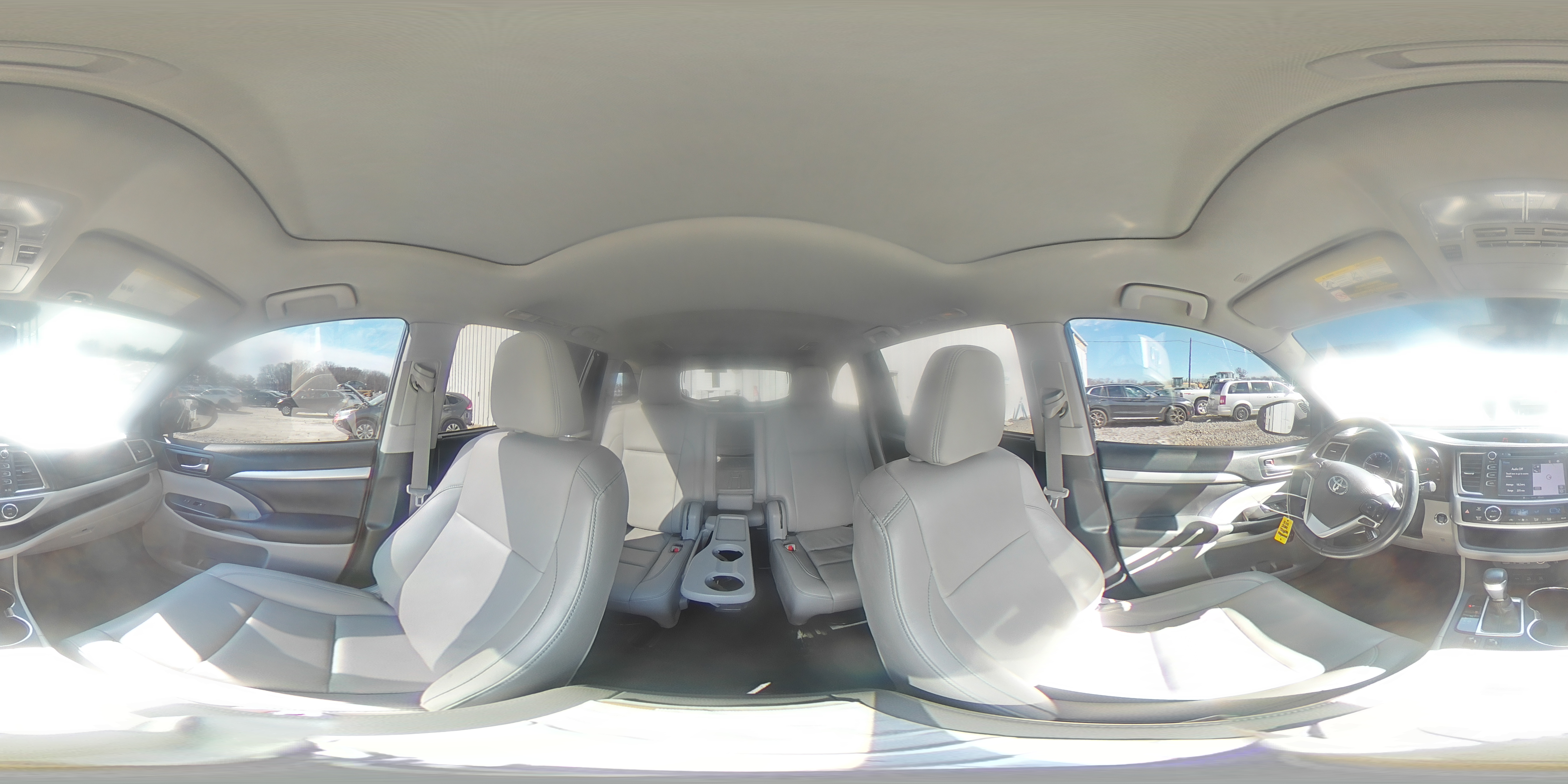 2019 Toyota Highlander - Image 15