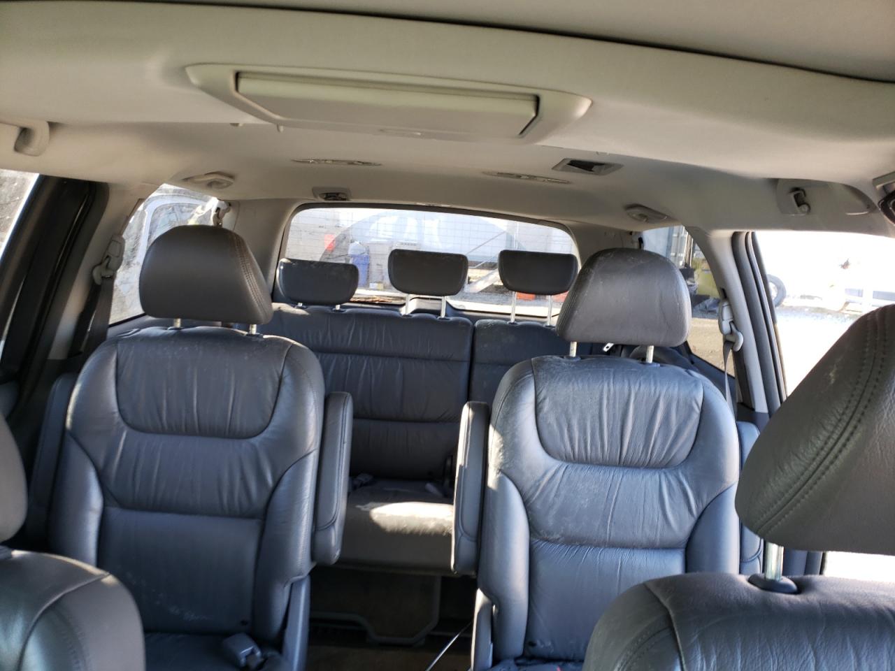 2005 Honda Odyssey - Image 10