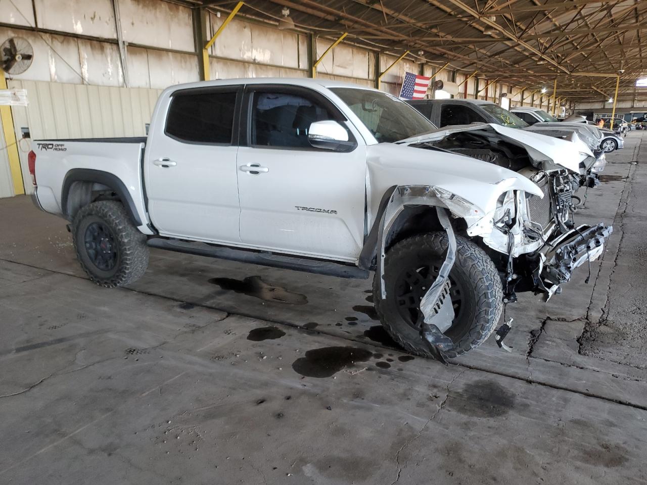 2016 Toyota Tacoma - Image 4