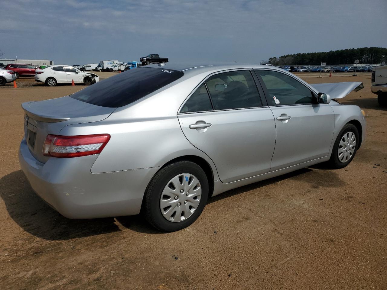 2010 Toyota Camry - Image 3
