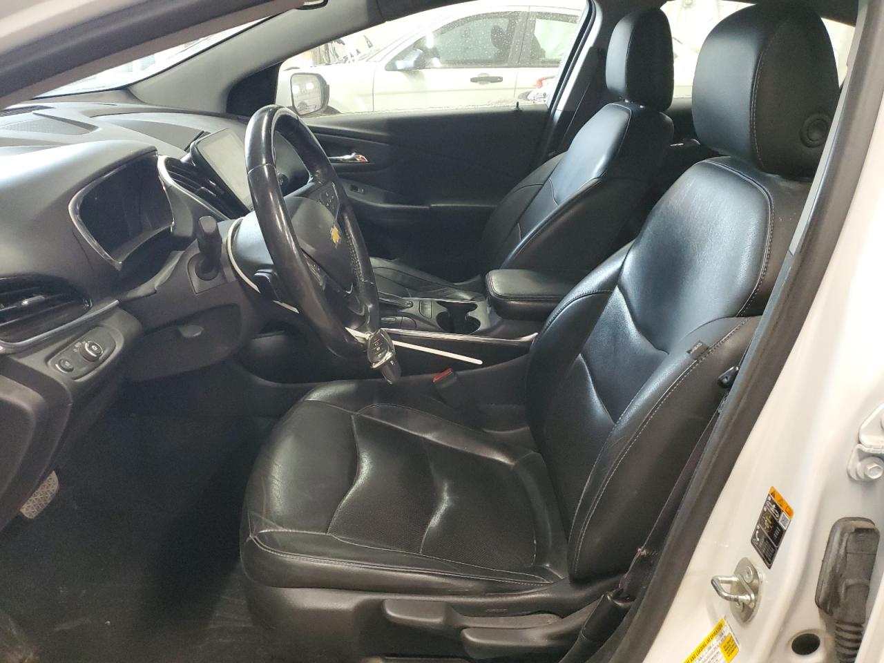 2017 Chevrolet Volt - Image 7