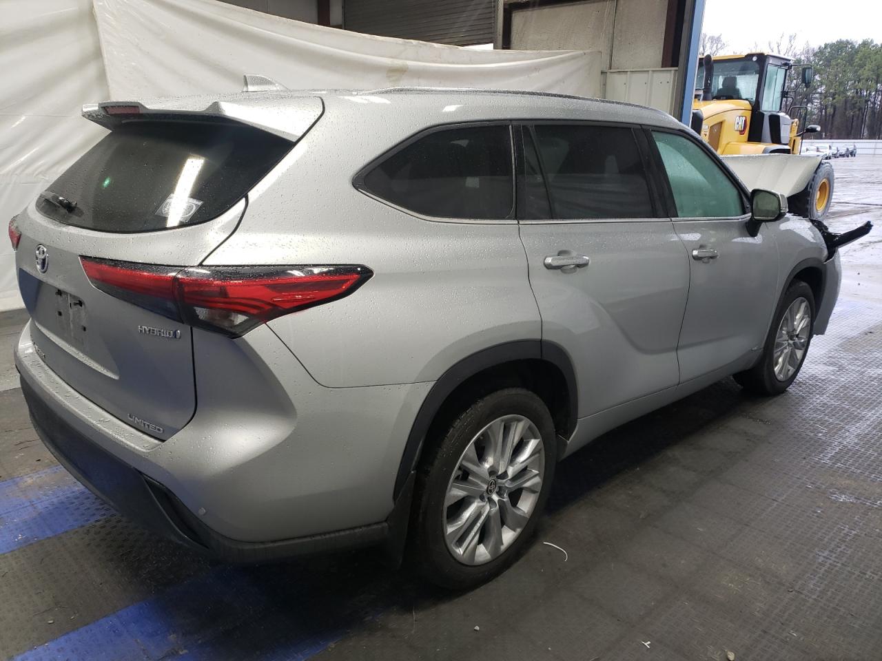 2022 Toyota Highlander - Image 3
