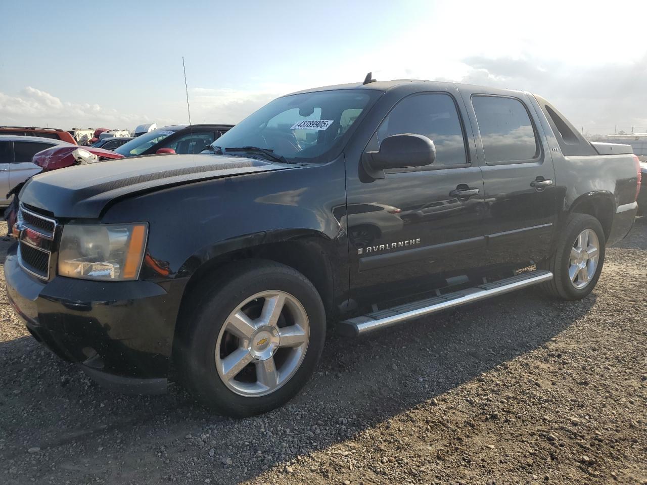 2007 Chevrolet Avalanche - Image 1
