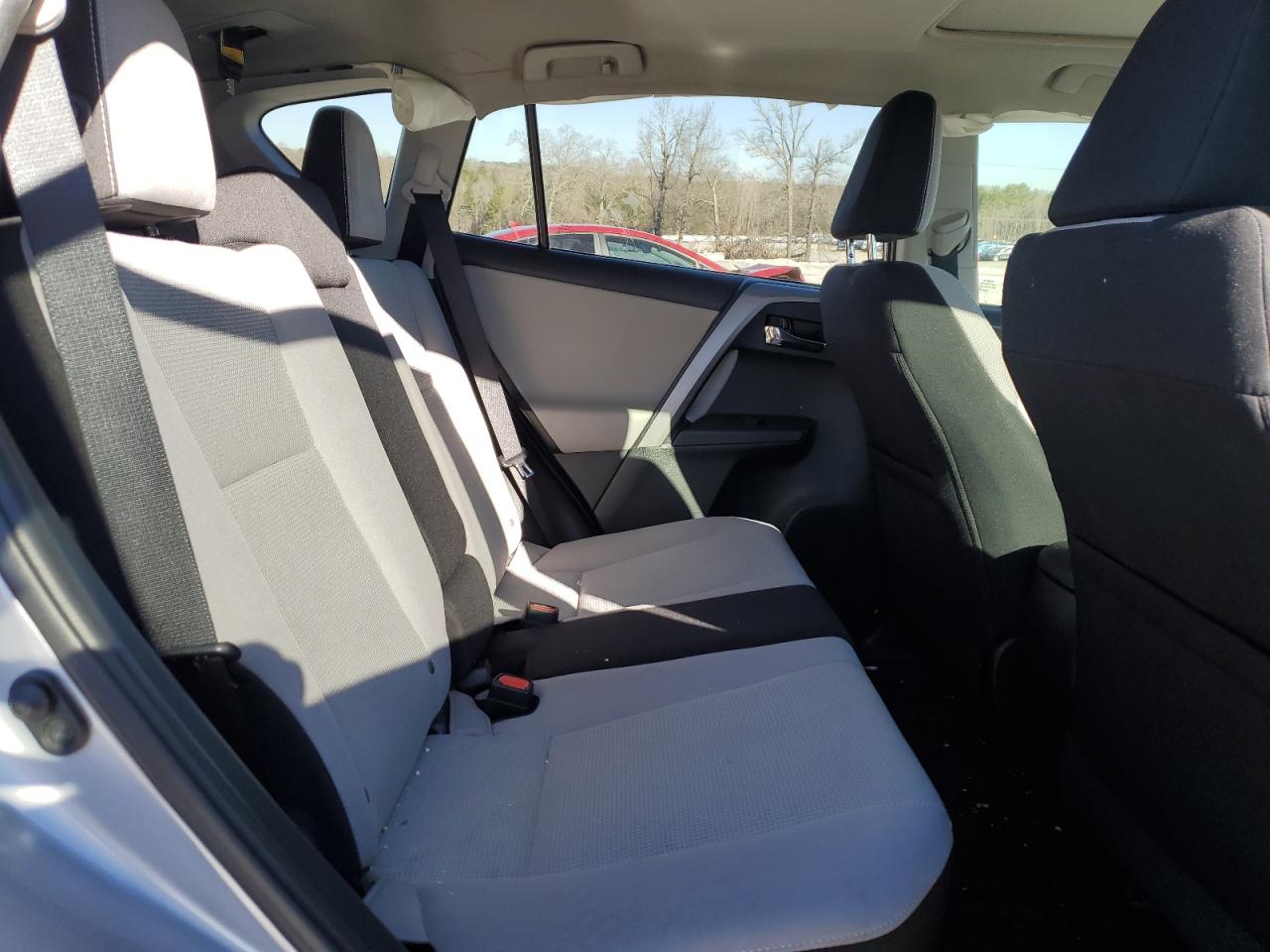 2017 Toyota RAV 4 - Image 11