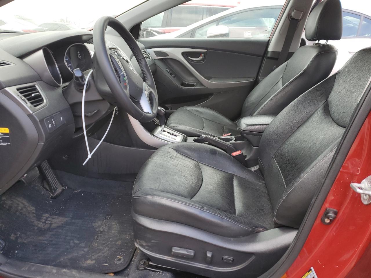 2013 Hyundai Elantra - Image 7