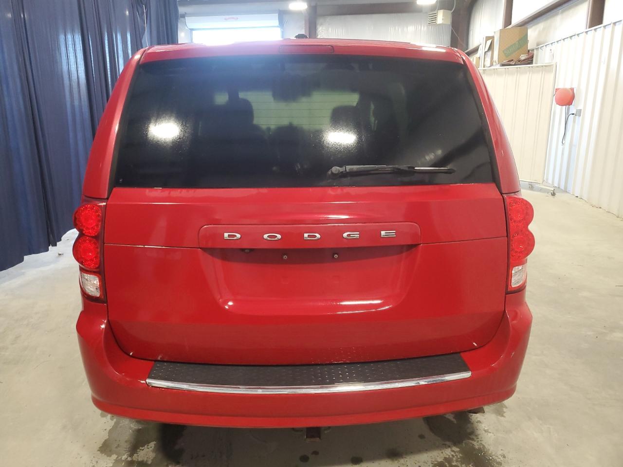 2015 Dodge Caravan - Image 6