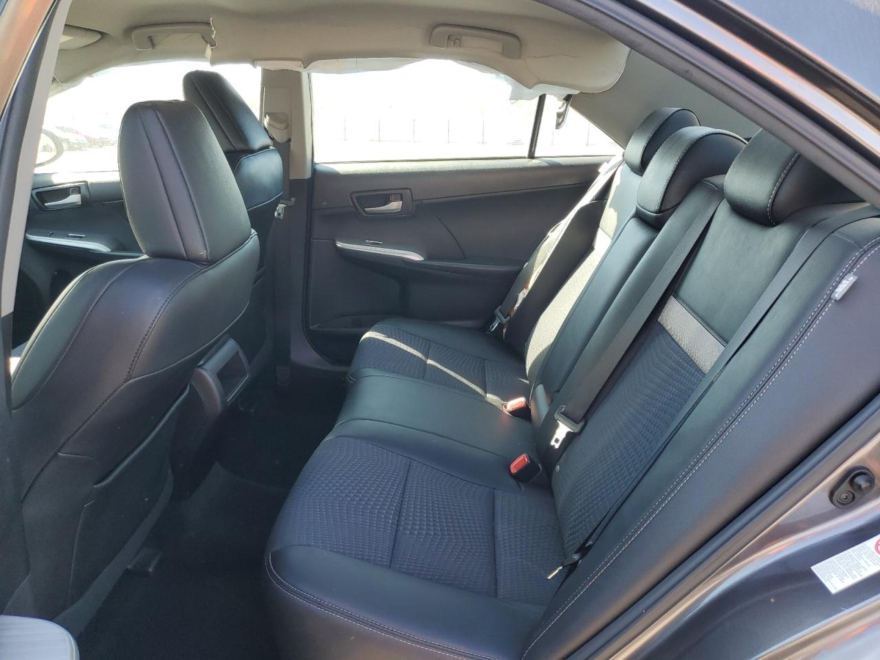 2014 Toyota Camry - Image 10