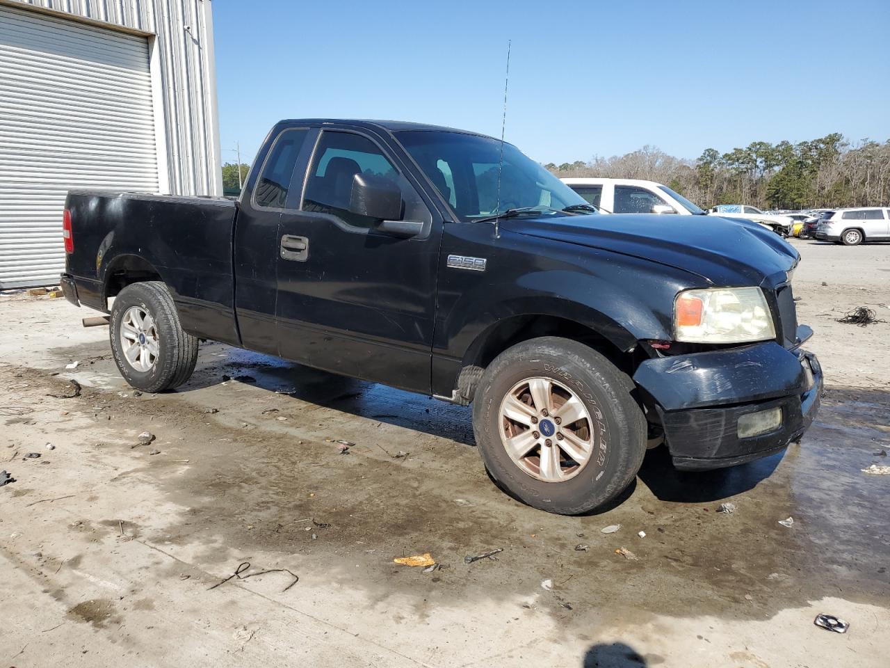 2005 Ford F-150 - Image 4