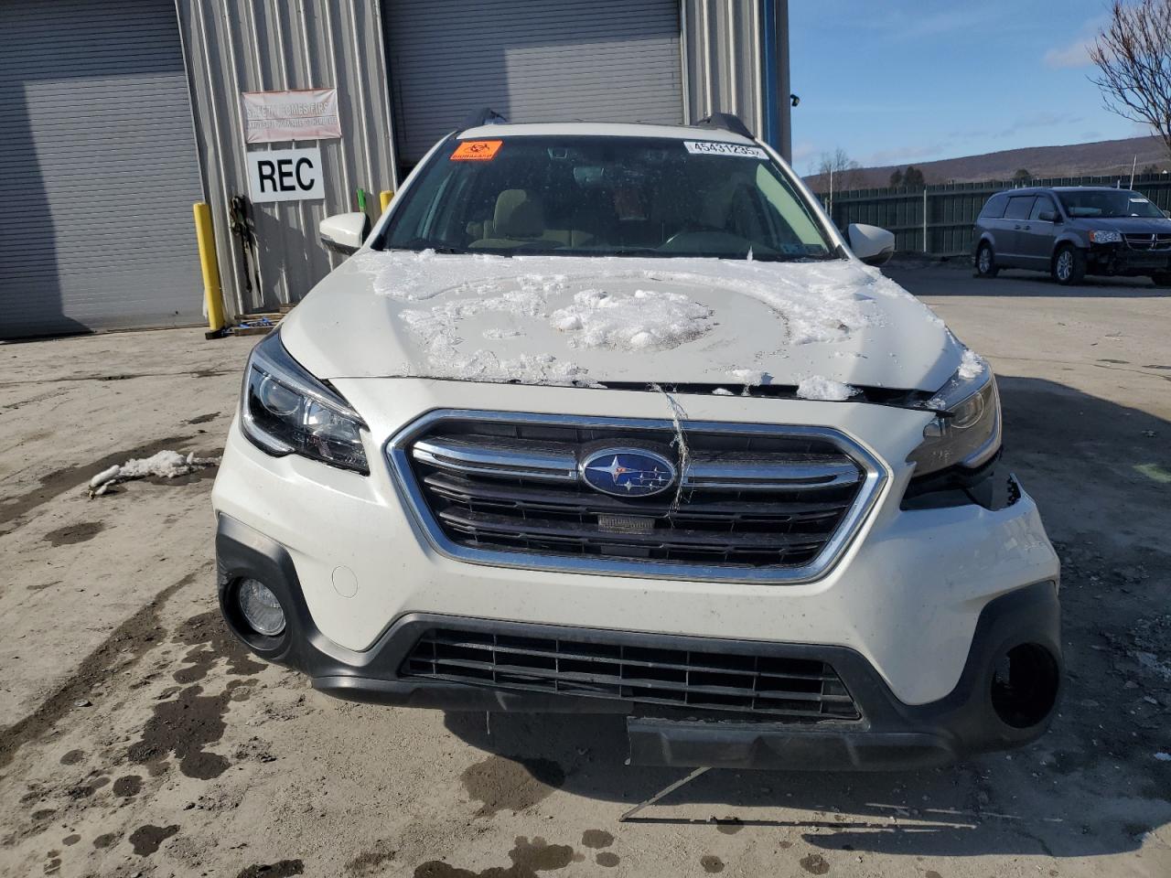 2018 Subaru Outback - Image 5