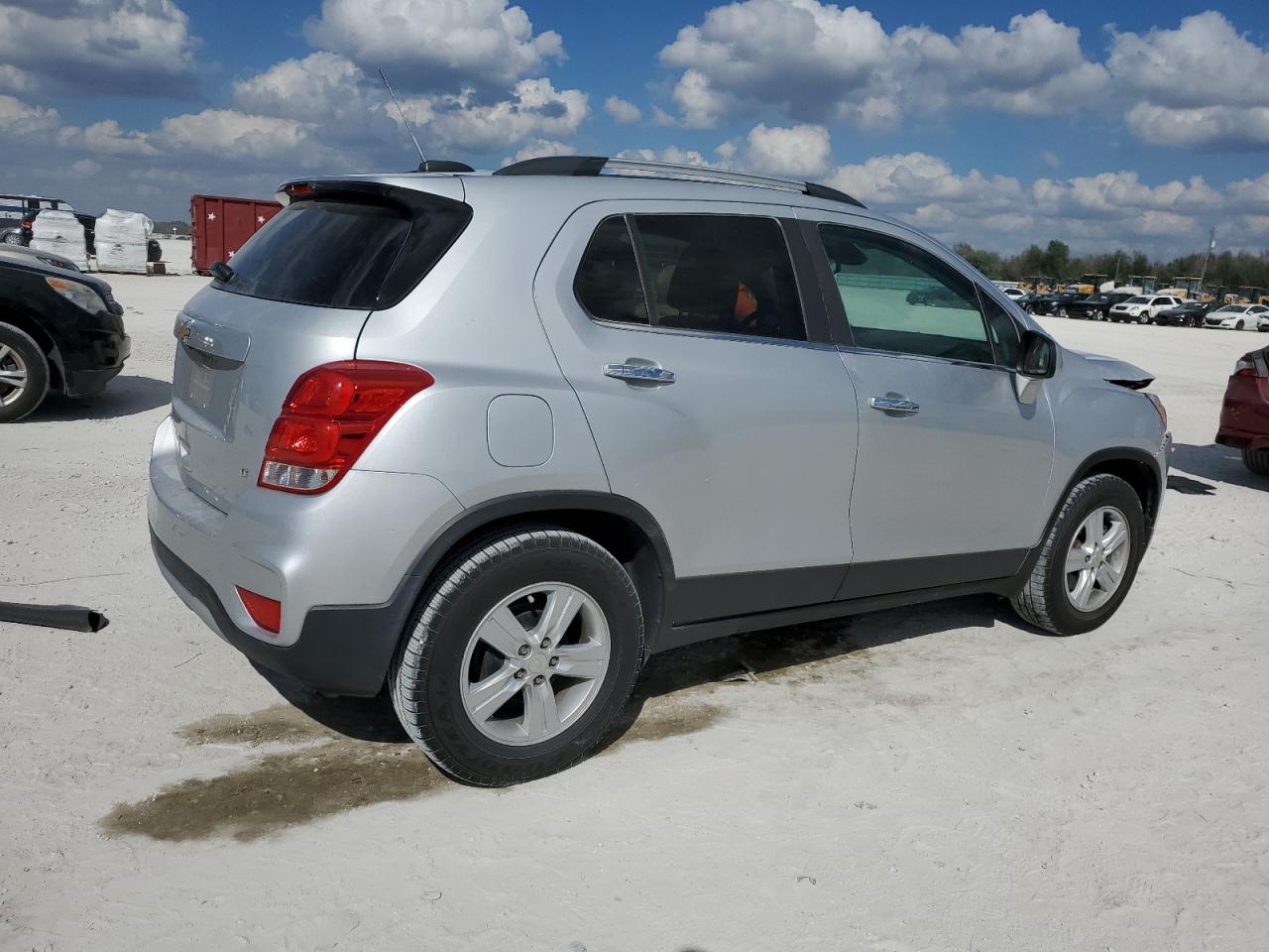 2017 Chevrolet Trax - Image 3