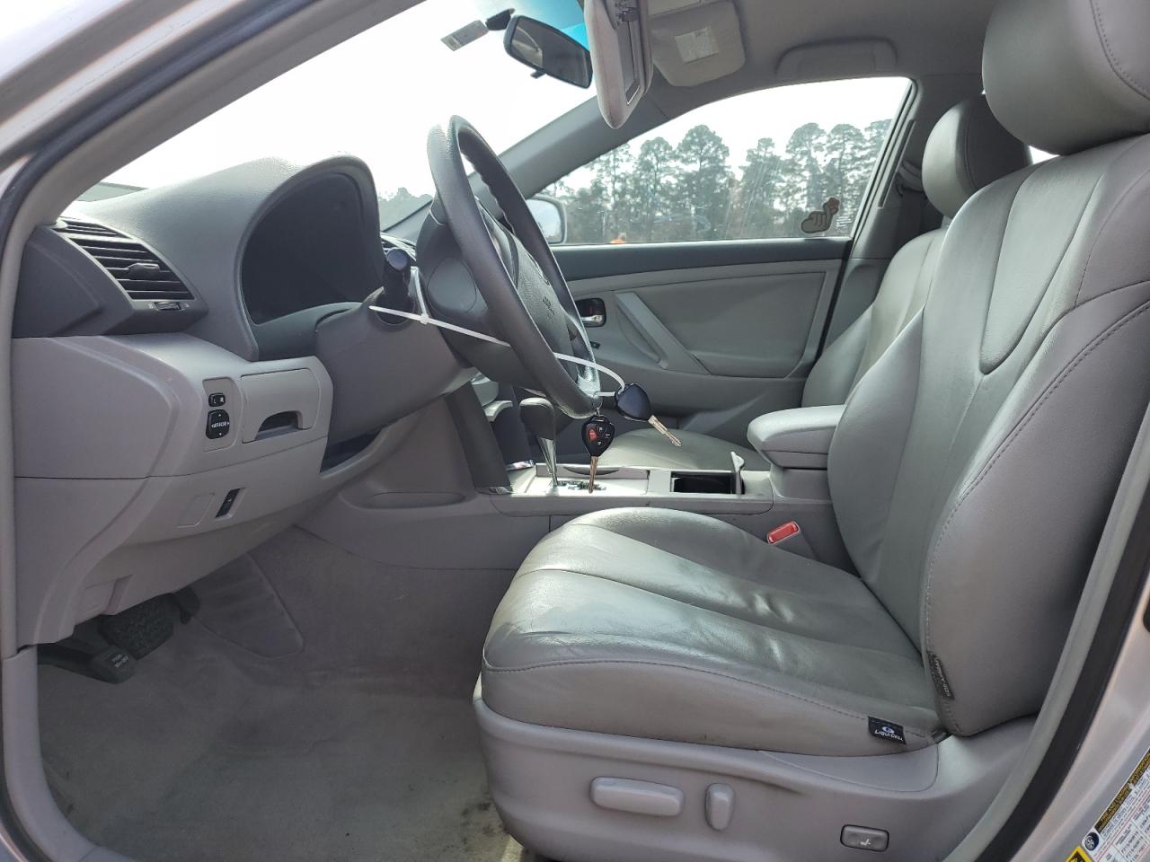 2010 Toyota Camry - Image 7