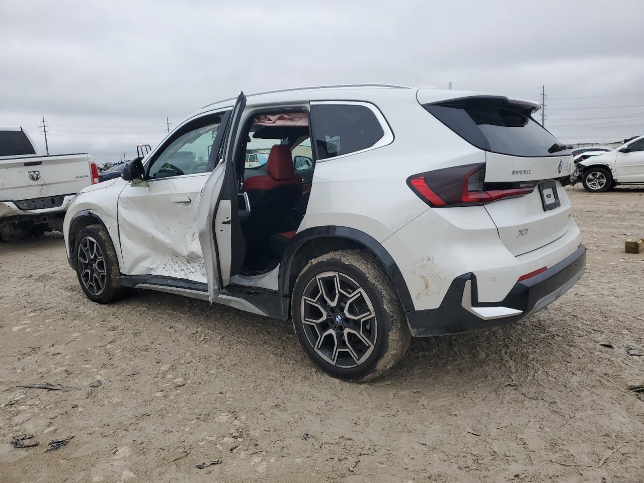 2024 BMW X1 - Image 2