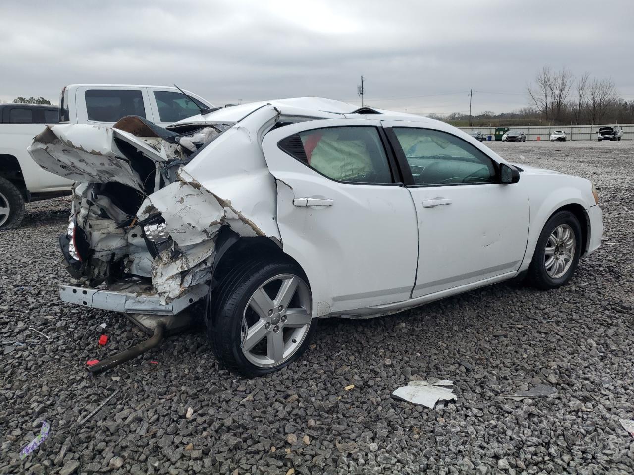 2013 Dodge Avenger - Image 3