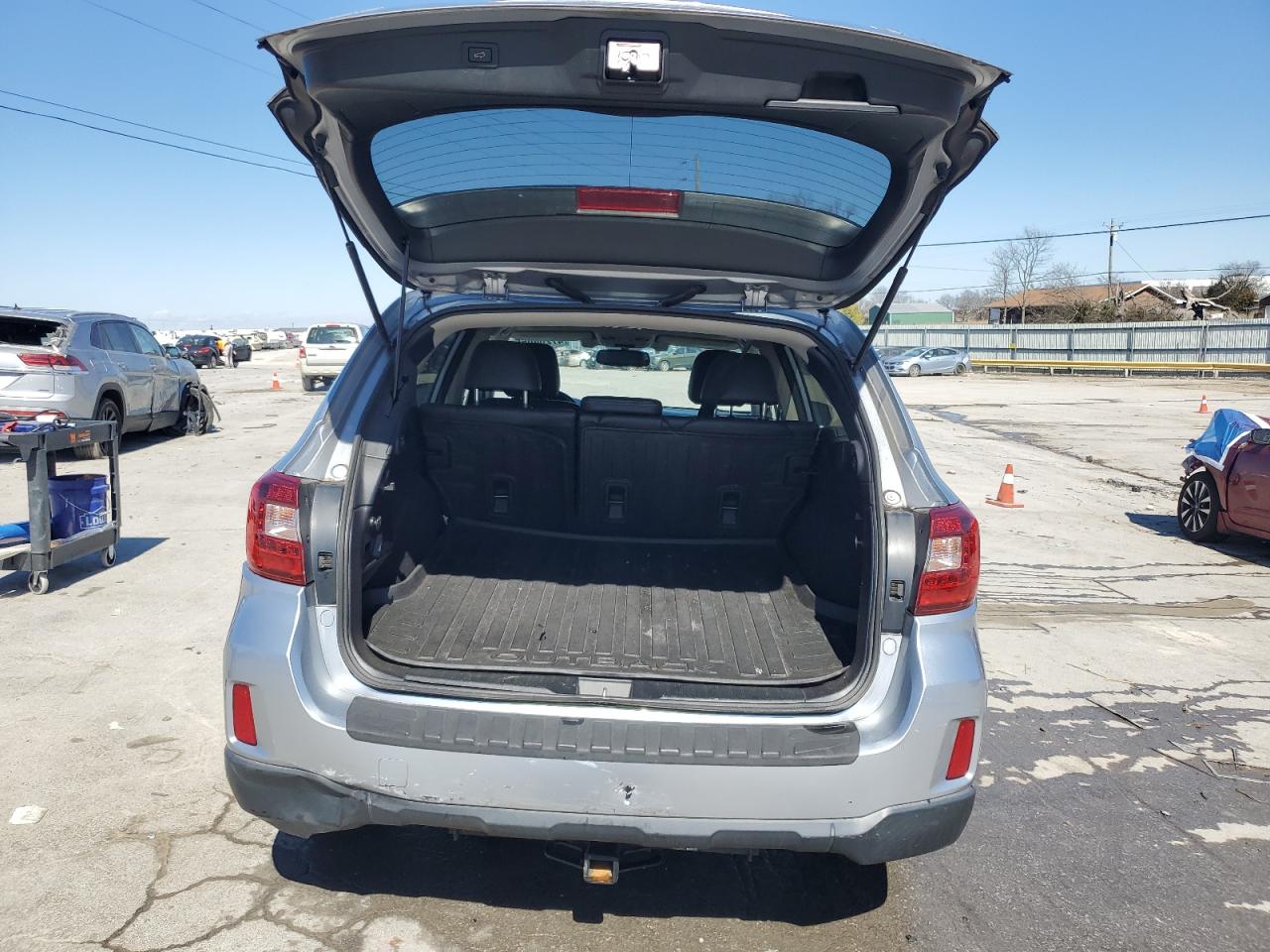 2016 Subaru Outback - Image 6