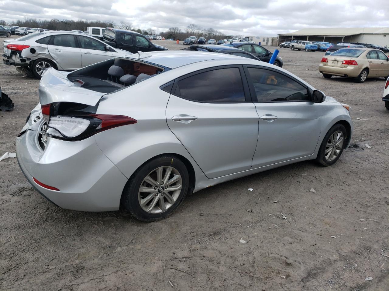 2014 Hyundai Elantra - Image 3