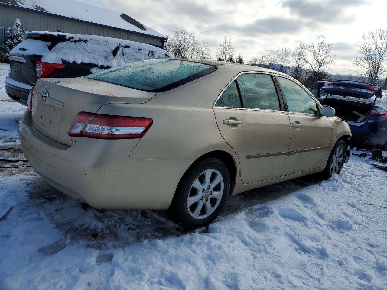 2011 Toyota Camry - Image 3