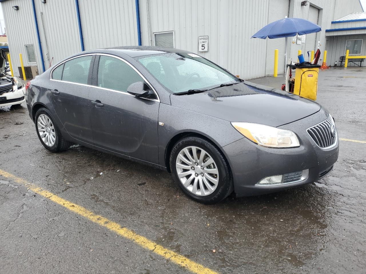 2011 Buick Regal - Image 4