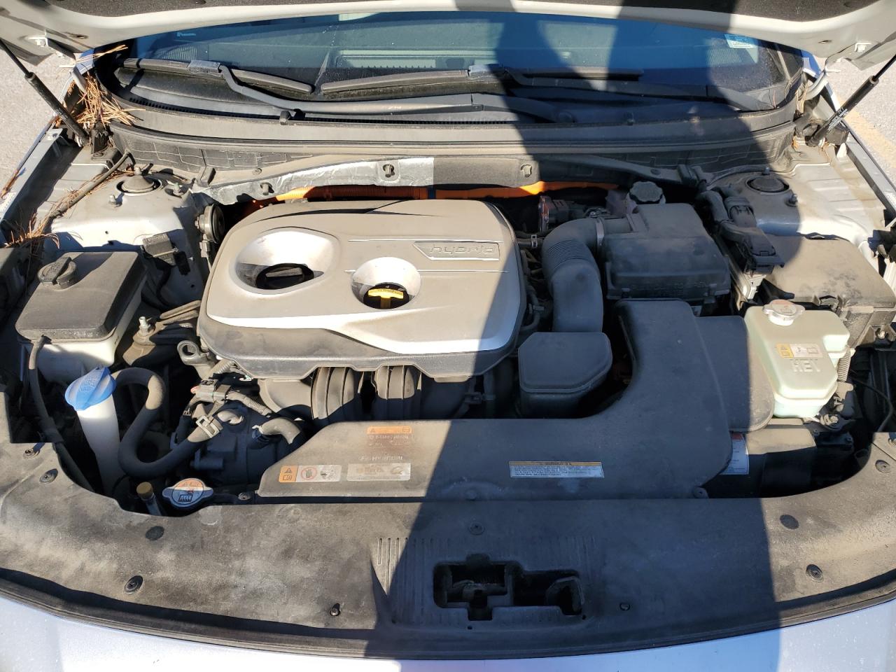 2016 Hyundai Sonata - Image 11