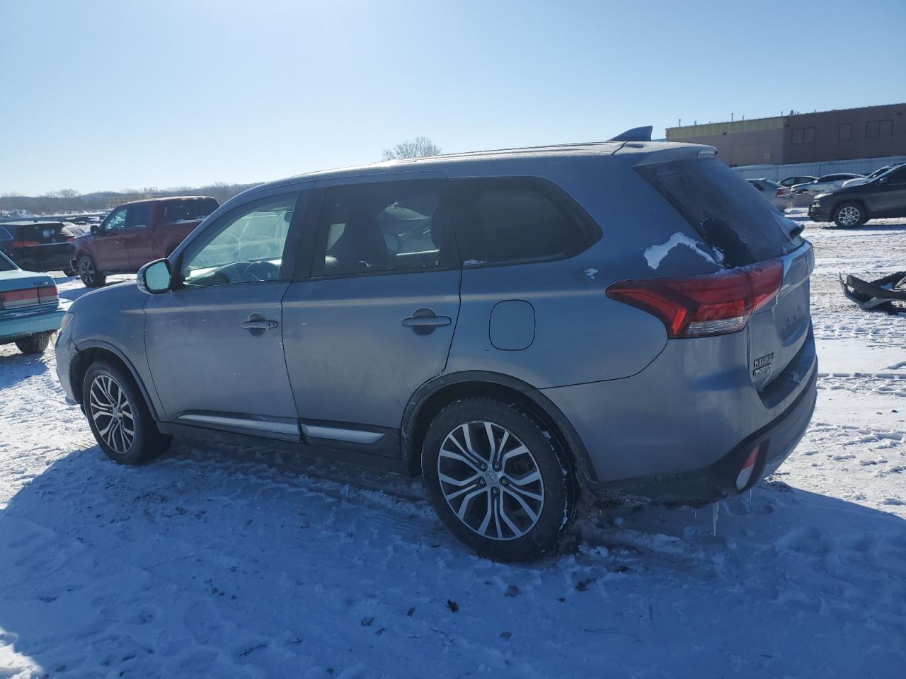 2017 Mitsubishi Outlander - Image 2