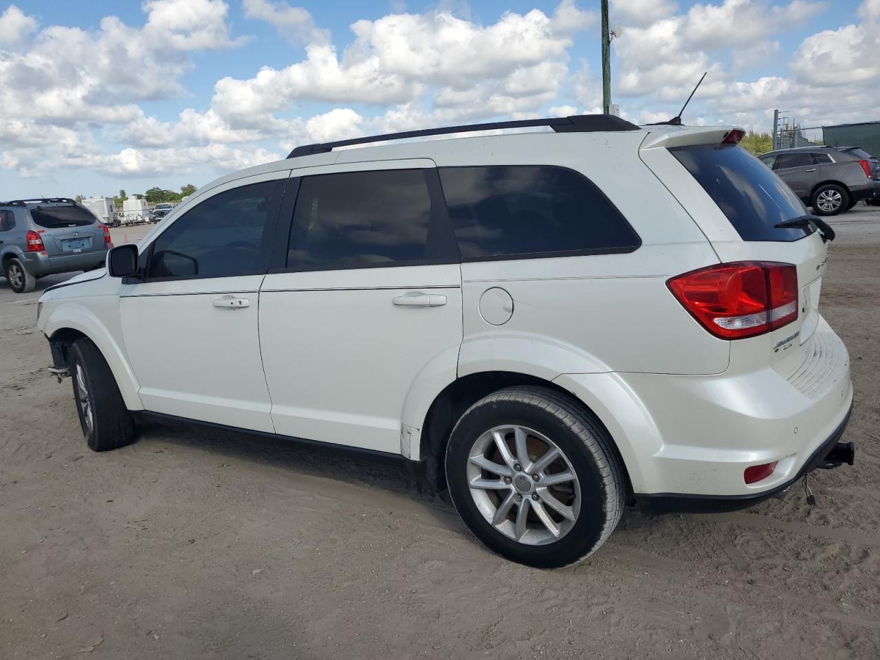 2015 Dodge Journey - Image 2