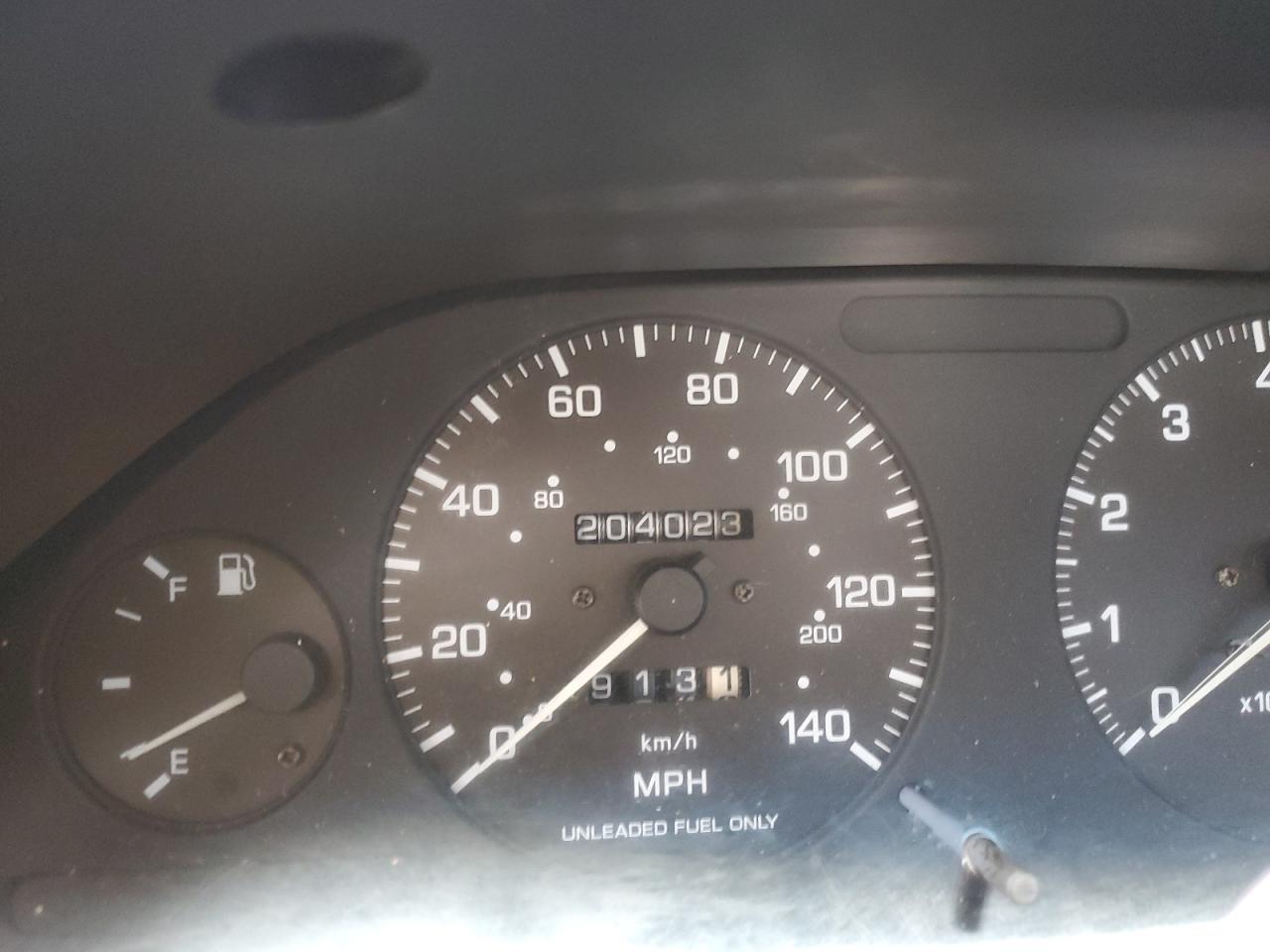 1997 Nissan Maxima - Image 9