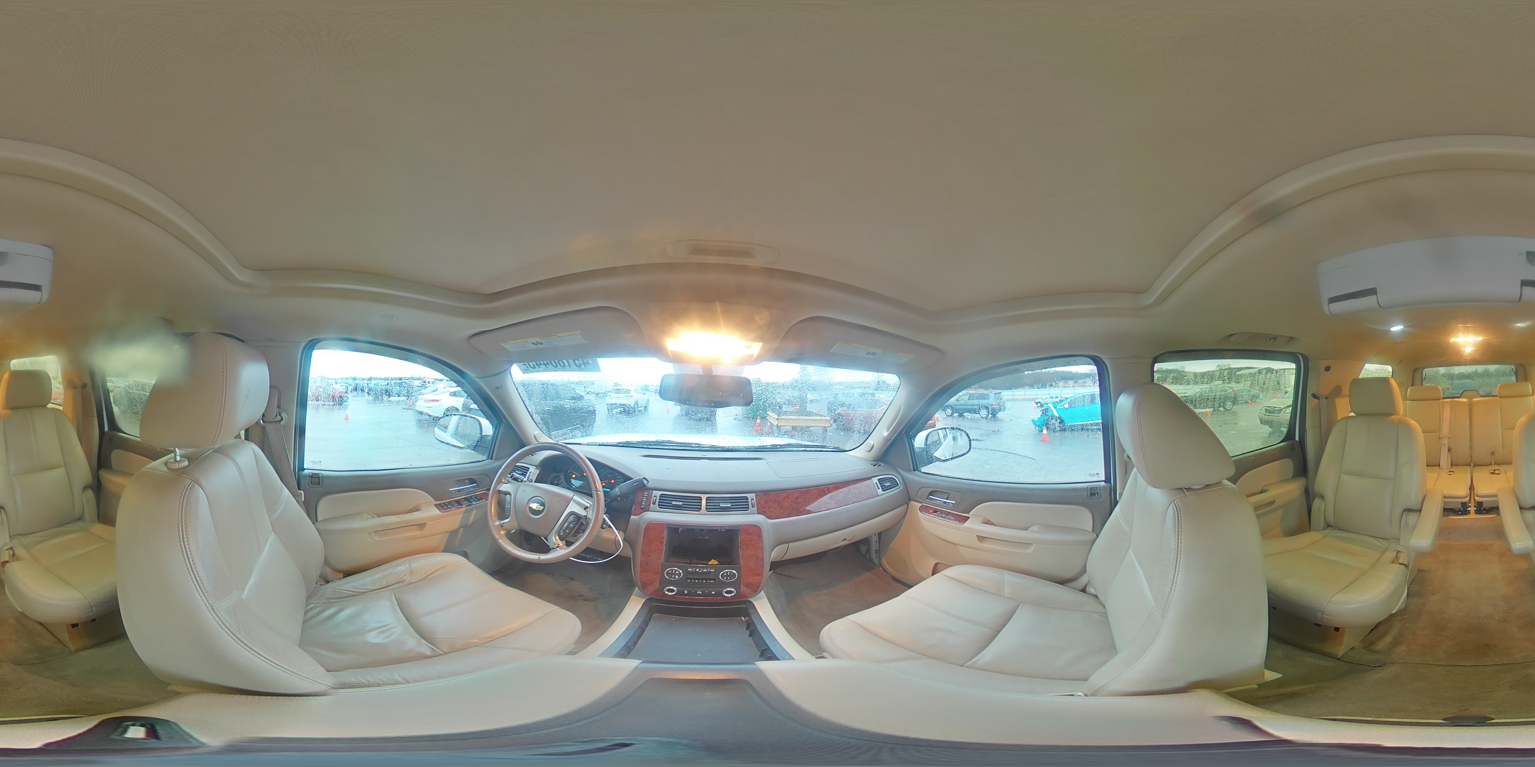 2011 Chevrolet Suburban - Image 13