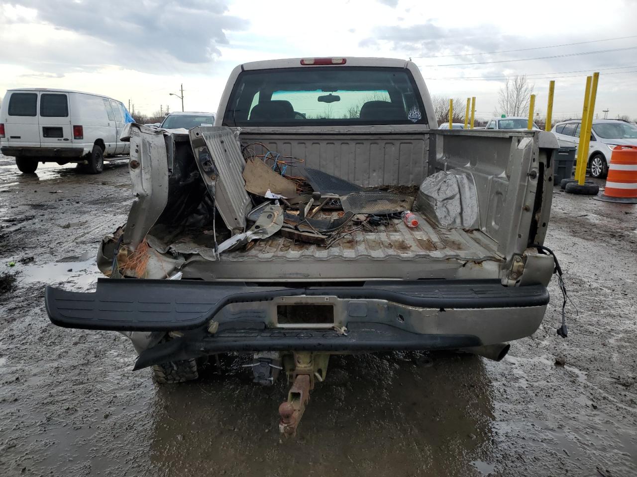 2001 Chevrolet Silverado - Image 6